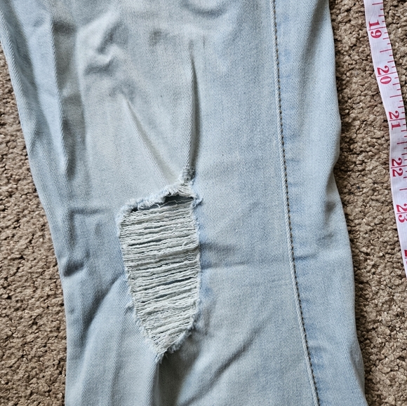 Fashion Nova Jeans - Picture 3 of 9